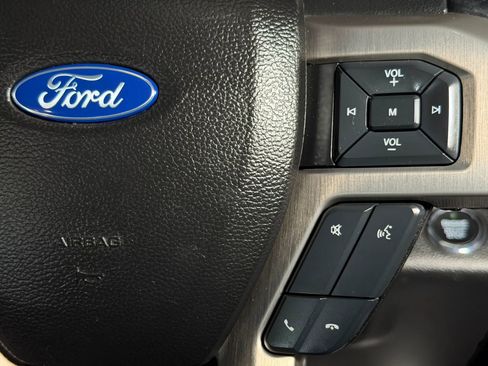Used 2018 Ford F150 Platinum w/ Equipment Group 701A Luxury AWD/4WD image 41