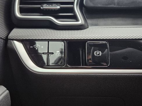 Certified 2023 Kia Sportage LX image 24