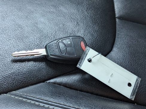 Used 2016 Jeep Wrangler Unlimited Sahara w/ Connectivity Group image 36