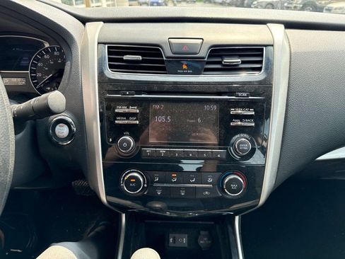 Used 2014 Nissan Altima 2.5 S w/ Display Audio Package FWD image 14