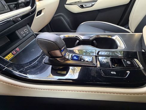 Used 2024 Lexus NX 250 FWD image 27