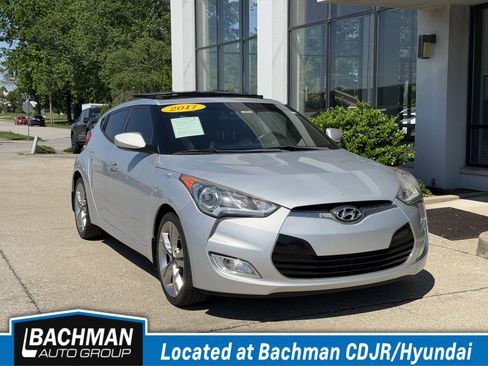 Used 2017 Hyundai Veloster Value Edition FWD image 1
