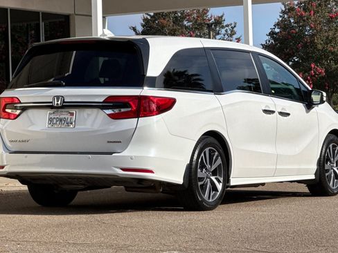 Certified 2023 Honda Odyssey Touring image 9