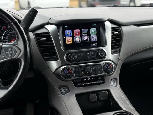 Used 2018 Chevrolet Suburban LT image 24