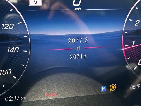 Certified 2025 Mercedes-Benz CLE 300 4MATIC Coupe image 26