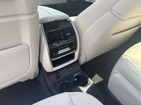 New 2026 BMW ALPINA XB7 image 34