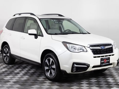 Used 2017 Subaru Forester 2.5i Premium AWD/4WD image 11
