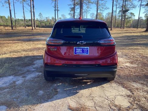 Used 2023 Chevrolet Bolt LT w/ Infotainment Package image 4