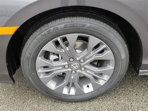 New 2026 Honda Odyssey Touring image 5