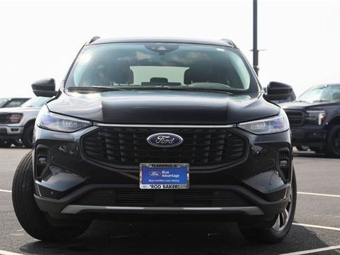 Certified 2024 Ford Escape Platinum AWD/4WD image 2