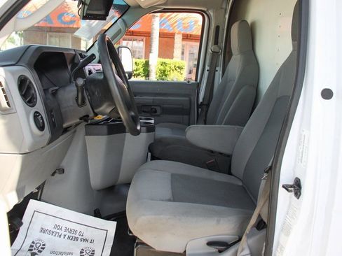 Used 2019 Ford E-350 and Econoline 350 Super Duty image 18