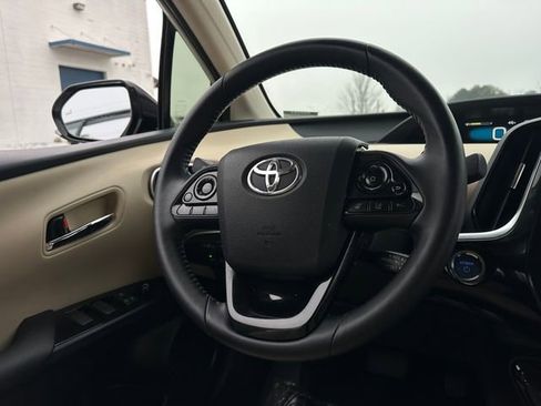 Used 2019 Toyota Prius Limited image 18