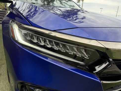 Used 2022 Honda Accord Sport image 9