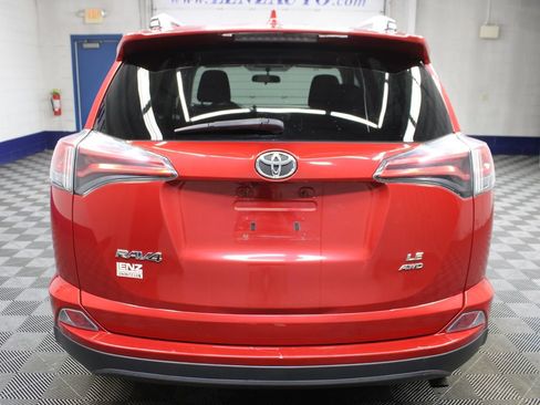 Used 2016 Toyota RAV4 LE AWD/4WD image 30