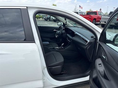 Used 2024 Buick Encore GX Preferred AWD/4WD image 18