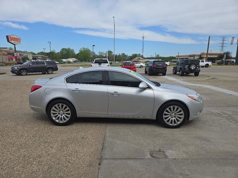 Used 2012 Buick Regal Leather FWD image 5