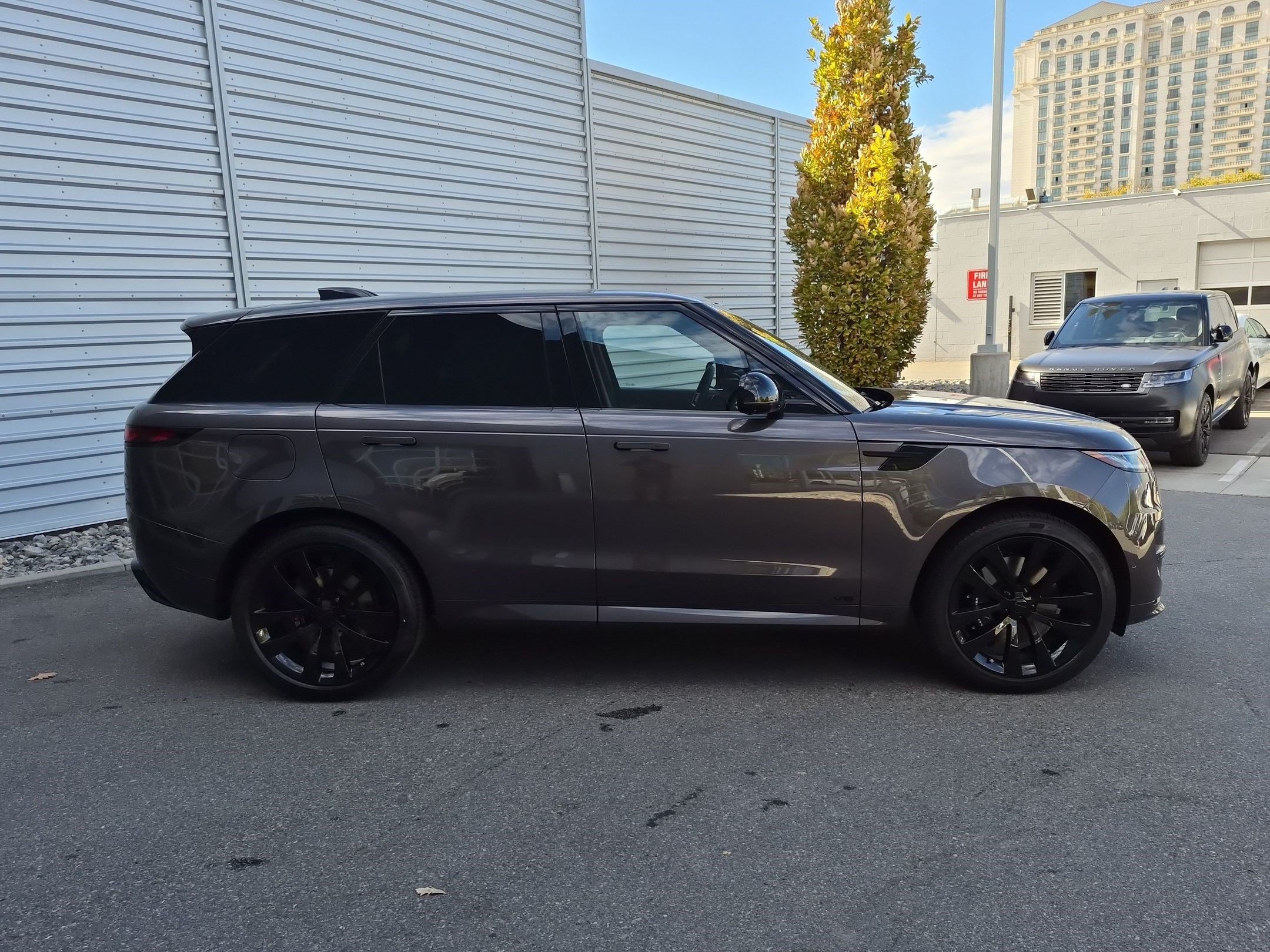 New 2026 Land Rover Range Rover Sport Dynamic SE AWD/4WD image 4