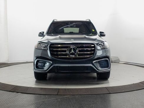 Used 2024 Mercedes-Benz GLS 450 4MATIC image 2