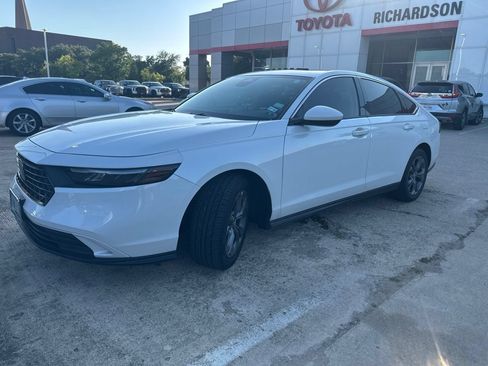Used 2024 Honda Accord EX image 2