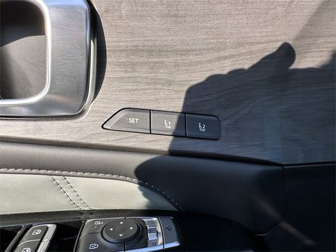 Used 2024 Kia Sorento SX Prestige w/ Sage Leather Package image 37