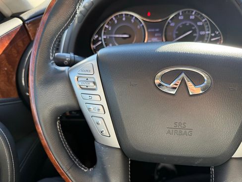 Used 2017 INFINITI QX80 4WD w/ Deluxe Technology Package image 19