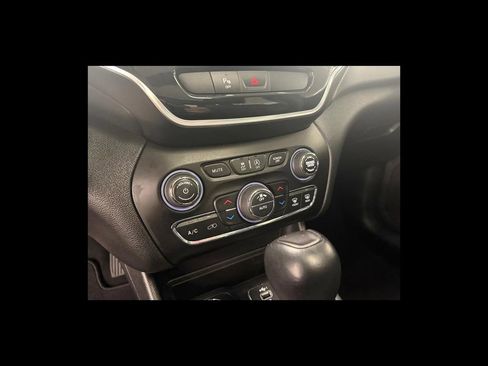 Used 2019 Jeep Cherokee Limited AWD/4WD image 23