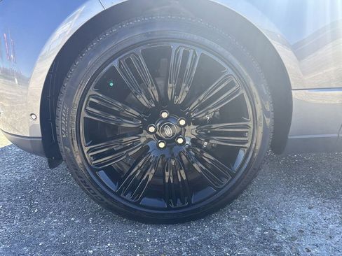 Used 2021 Land Rover Range Rover P525 Westminster Edition image 12