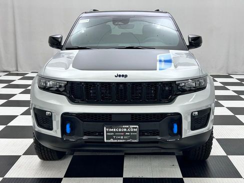 New 2025 Jeep Grand Cherokee Trailhawk w/ Advanced Protech Group II image 3