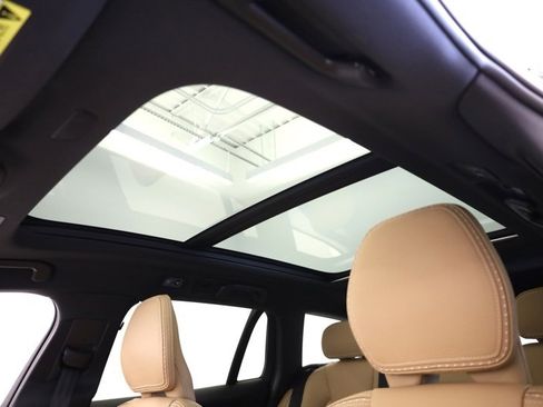 Used 2020 Volvo V60 T5 Cross Country w/ Protection Package Premier image 30