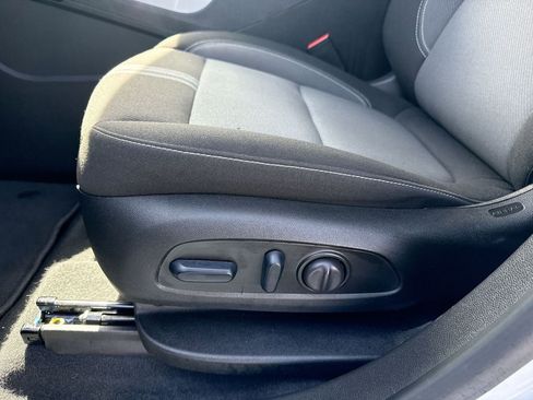 Certified 2025 Chevrolet Blazer LT image 12