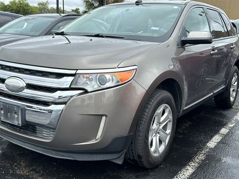 Used 2014 Ford Edge SEL w/ Equipment Group 204A FWD image 5