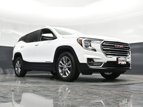 Used 2023 GMC Terrain SLT AWD/4WD image 60