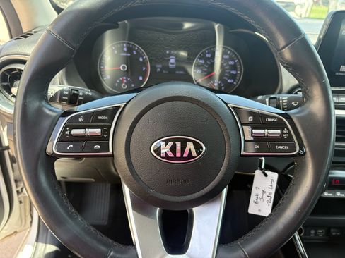 Used 2019 Kia Forte S w/ S Premium Package FWD image 18