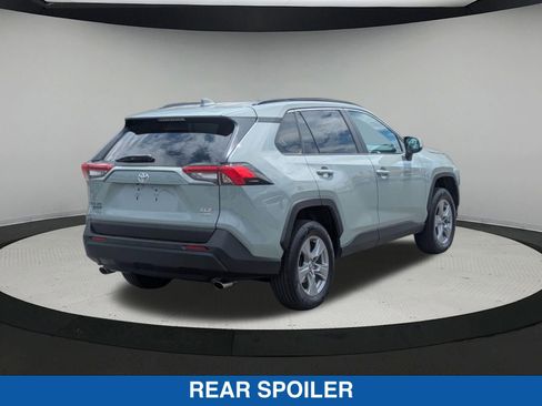 Used 2022 Toyota RAV4 XLE w/ Carpet Mat Package (TMS) AWD/4WD image 4