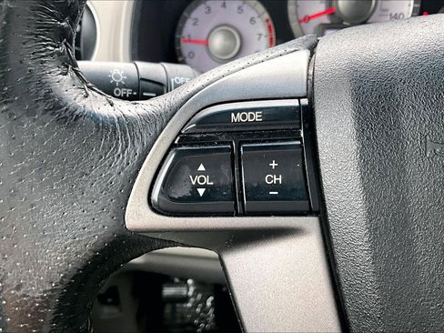 Used 2011 Honda Pilot EX-L image 16