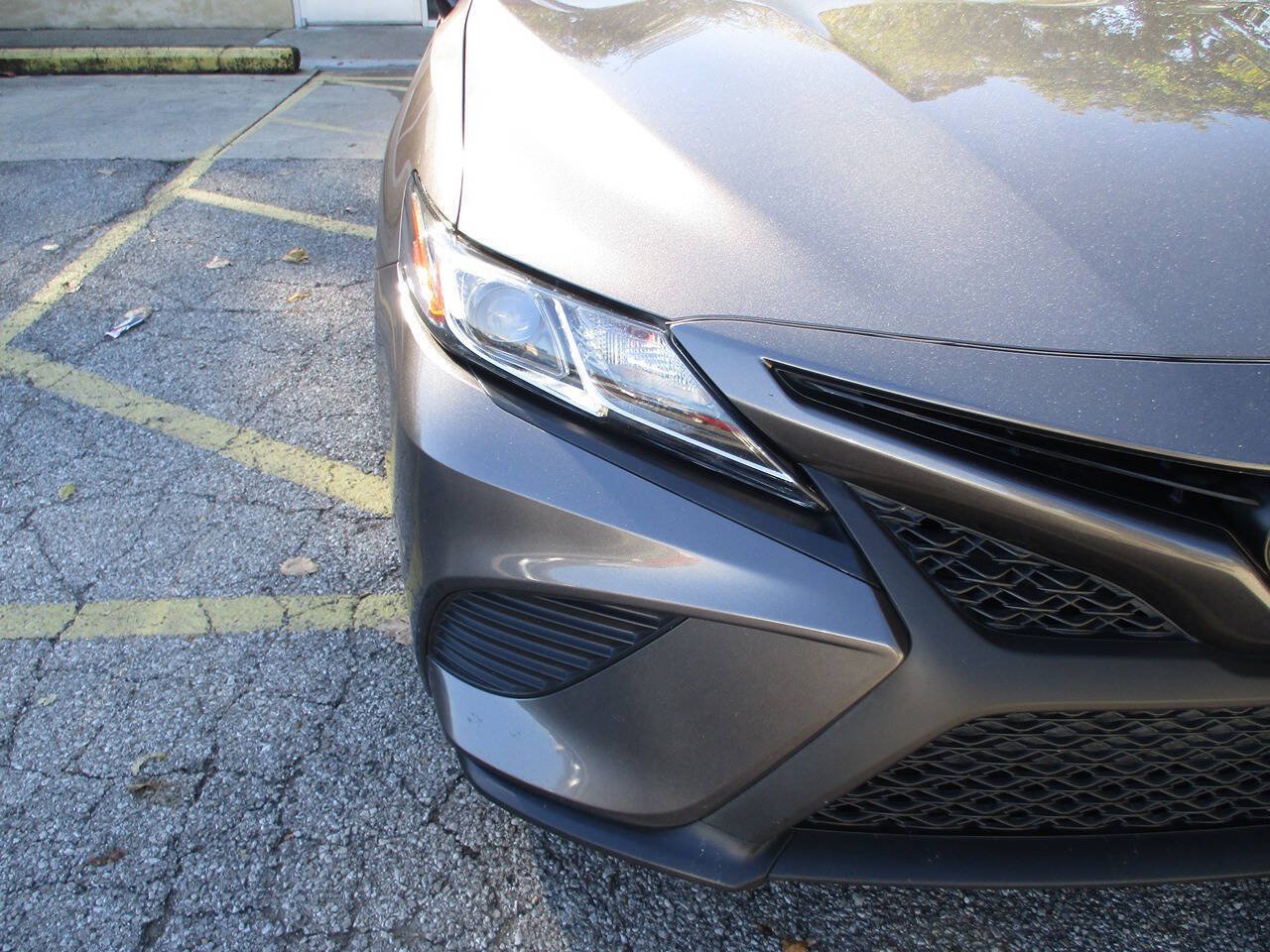 Used 2018 Toyota Camry SE FWD image 27