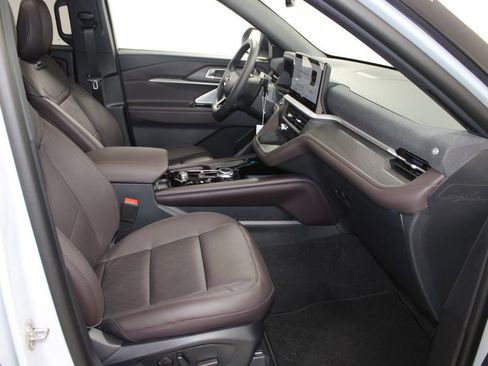New 2026 Ford Explorer Platinum RWD image 28