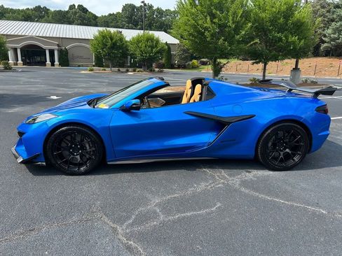 Used 2024 Chevrolet Corvette Z06 w/ Z07 Performance Package RWD image 24
