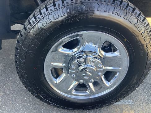 Certified 2022 RAM 2500 Tradesman w/ Chrome Appearance Group AWD/4WD image 12