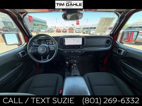 Used 2024 Jeep Wrangler Unlimited Rubicon 4xe AWD/4WD image 2