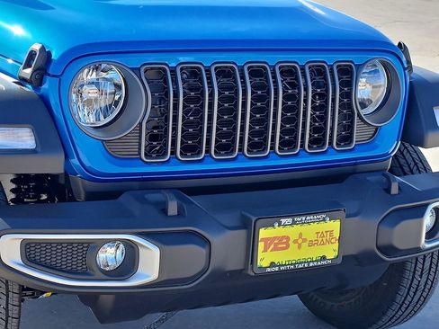 New 2026 Jeep Gladiator Sport AWD/4WD image 7