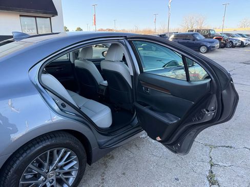 Used 2018 Lexus ES 350 w/ Premier Package image 22