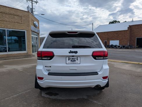 Used 2021 Jeep Grand Cherokee Laredo X AWD/4WD image 7
