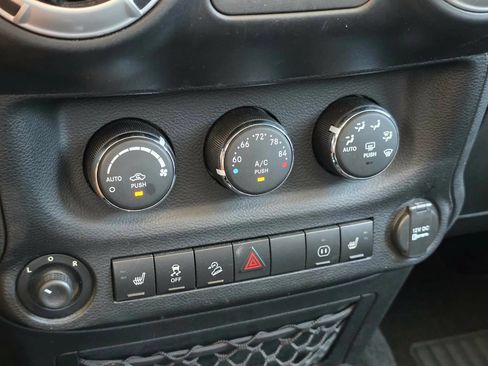 Used 2012 Jeep Wrangler Unlimited Sahara w/ Connectivity Group AWD/4WD image 24