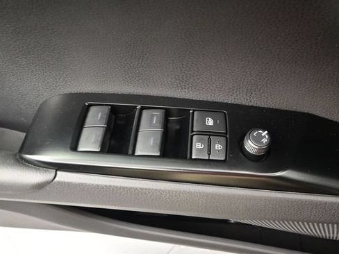 Used 2026 Toyota Camry LE FWD image 10