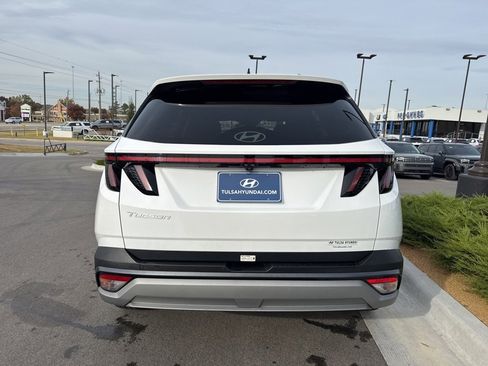 Certified 2025 Hyundai Tucson SEL image 10