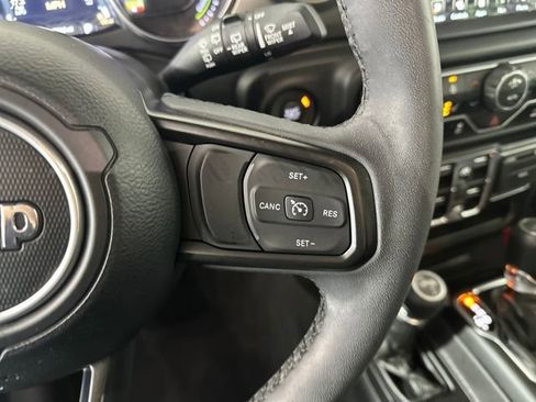 Used 2023 Jeep Wrangler Unlimited w/ Cold Weather Group image 16