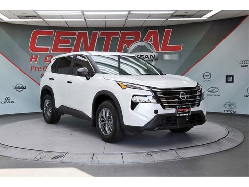 Certified 2024 Nissan Rogue S image 1