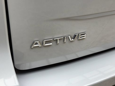 Certified 2025 Ford Expedition Active AWD/4WD image 3