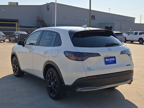 Certified 2025 Honda HR-V Sport image 6